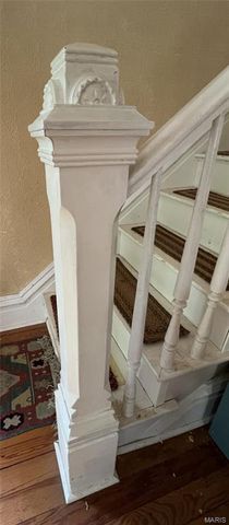 209 E Eldon Street, St James, MO 65559