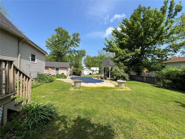 209 E Eldon Street, St James, MO 65559