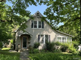 209 E Eldon Street, St James, MO 65559