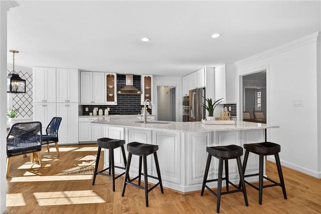 1005 Ditchley RD, Virginia Beach, VA 23451