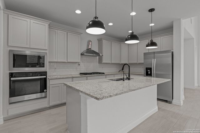 4044 Paddock Trail, Seguin, TX 78155
