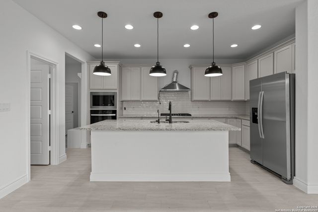 4044 Paddock Trail, Seguin, TX 78155