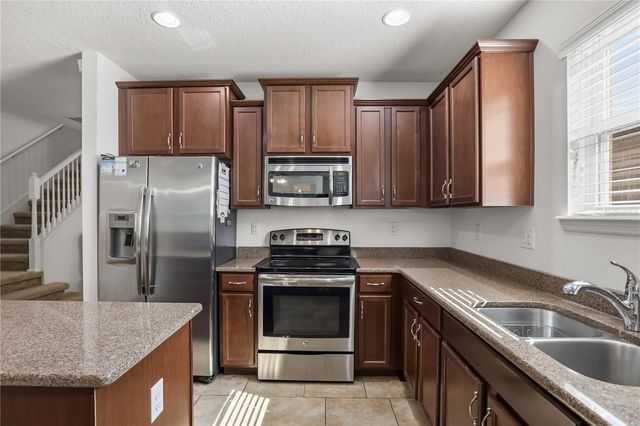 3637 BLACK DOG COURT, Tavares, FL 32778