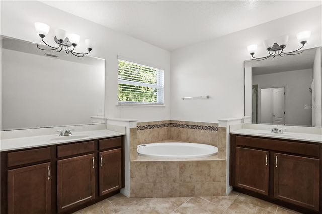 3637 BLACK DOG COURT, Tavares, FL 32778