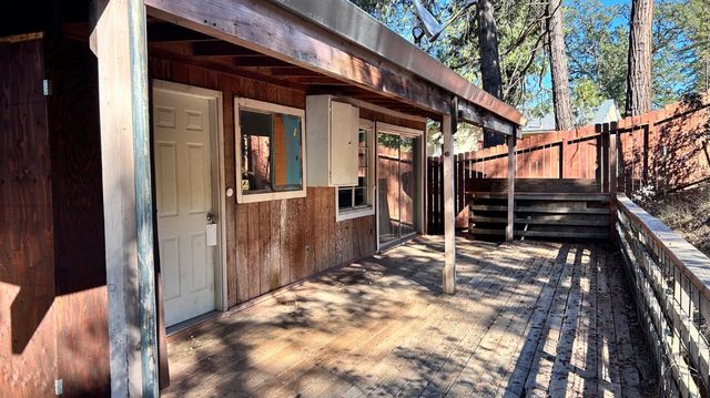 10210 E. Murray Creek Rd., Mountain Ranch, CA 95246