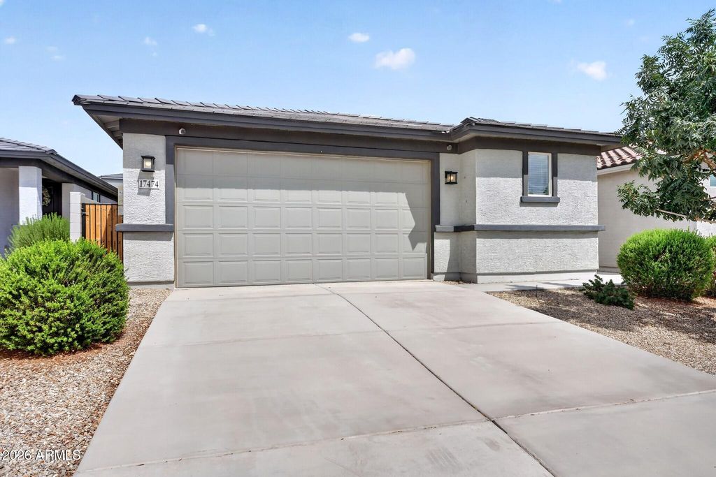 17474 W VIA DE LUNA Drive, Surprise, AZ 85387 — exterior