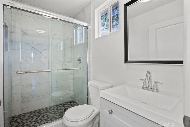 11560 Archwood Street, North Hollywood, CA 91606