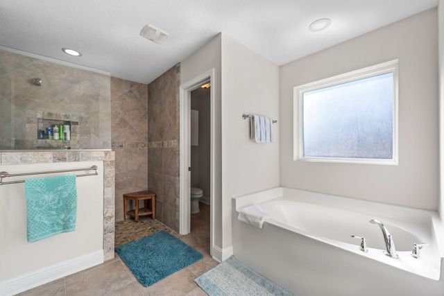 8310 Verano Street, Navarre, FL 32566