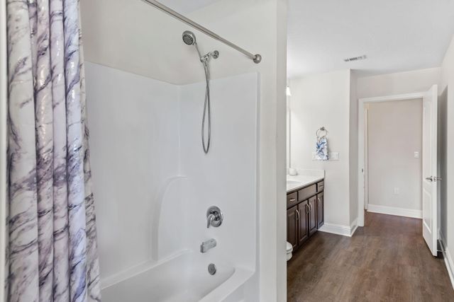 8310 Verano Street, Navarre, FL 32566