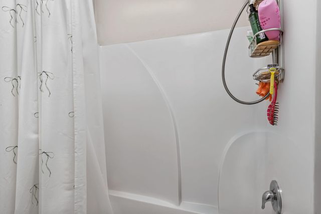 8310 Verano Street, Navarre, FL 32566