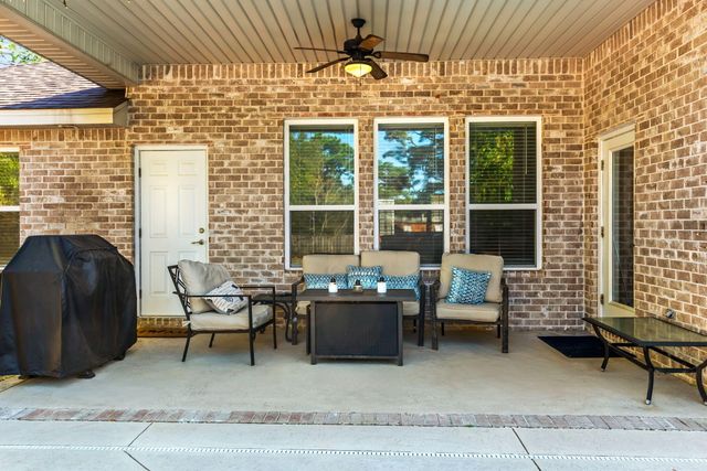 8310 Verano Street, Navarre, FL 32566