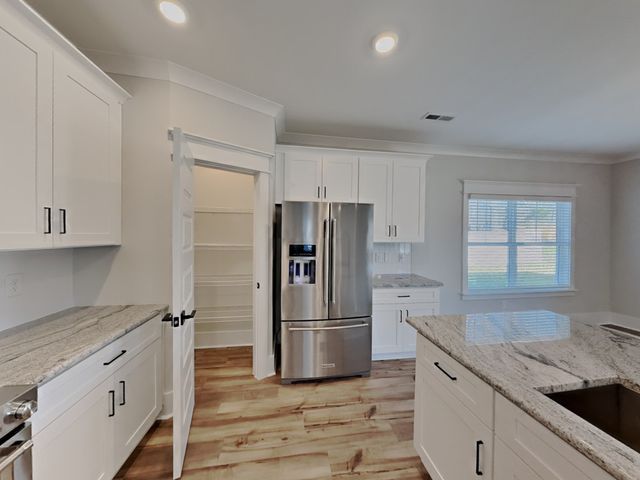 544 Kingwood Ln, White House, TN 37188