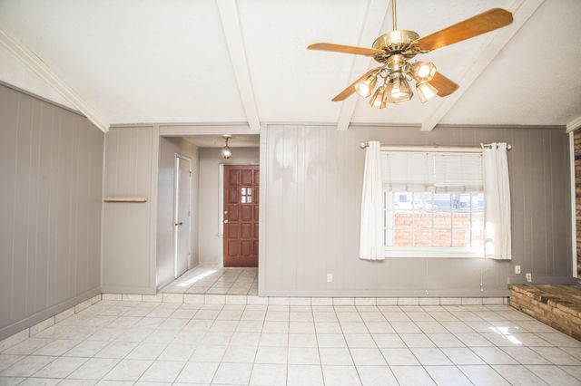 3408 70th Drive, Lubbock, TX 79413