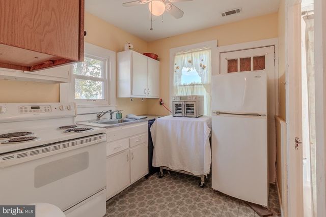 408 ATLANTIC AVE, West Cape May, NJ 08204