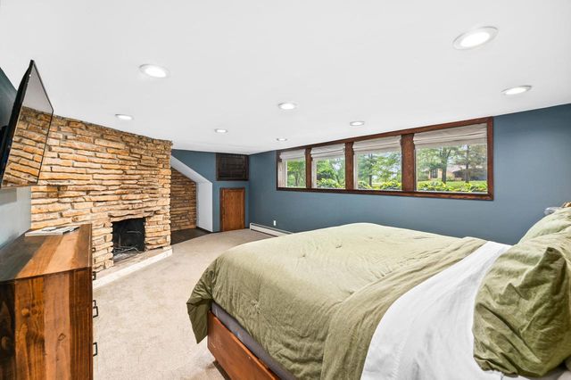 N63W15819 Claremore CIRCLE, Menomonee Falls, WI 53051