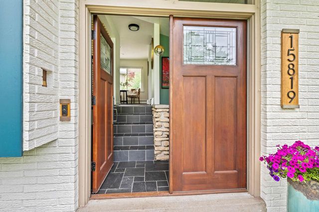 N63W15819 Claremore CIRCLE, Menomonee Falls, WI 53051