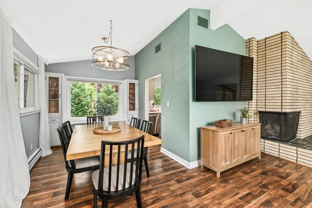 N63W15819 Claremore CIRCLE, Menomonee Falls, WI 53051