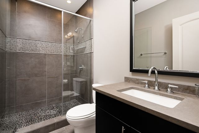 4717 N Paulina Street, Chicago, IL 60640
