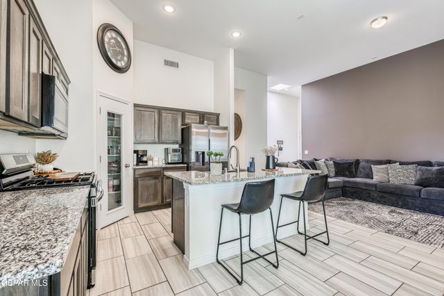 412 Villa Sol Court, Socorro, TX 79927