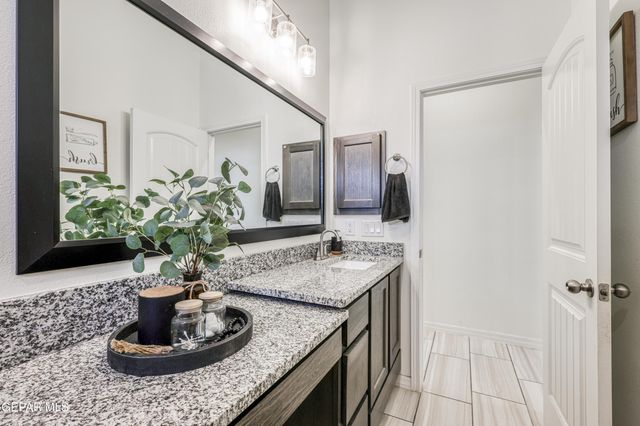 412 Villa Sol Court, Socorro, TX 79927