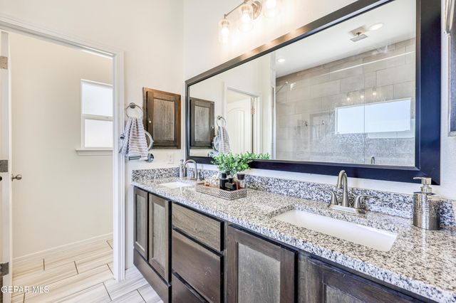 412 Villa Sol Court, Socorro, TX 79927