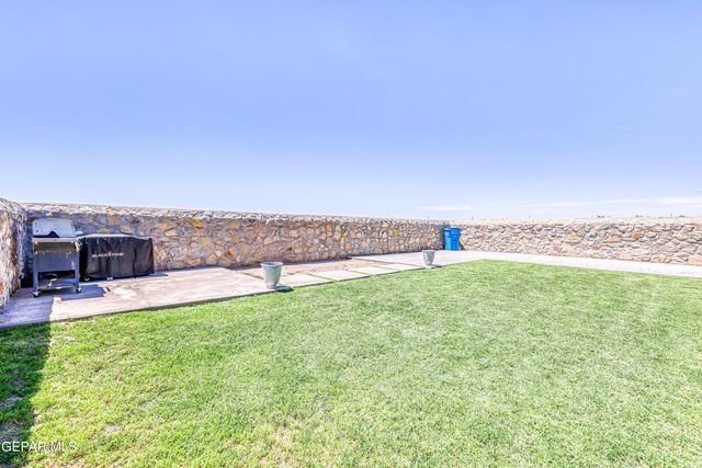 412 Villa Sol Court, Socorro, TX 79927