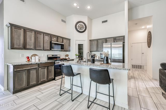 412 Villa Sol Court, Socorro, TX 79927