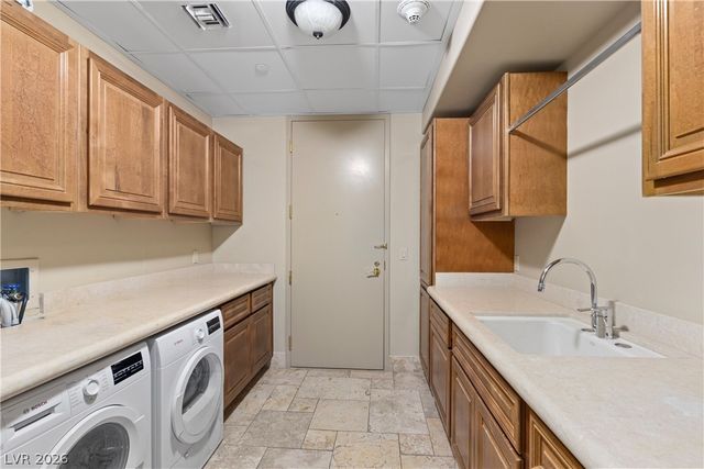 9103 Alta Drive 204, Las Vegas, NV 89145