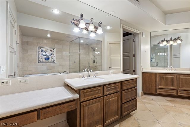 9103 Alta Drive 204, Las Vegas, NV 89145