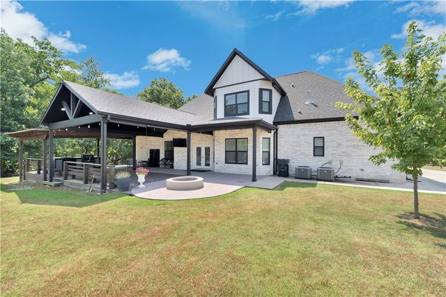 11958 Landers Road, Rogers, AR 72756