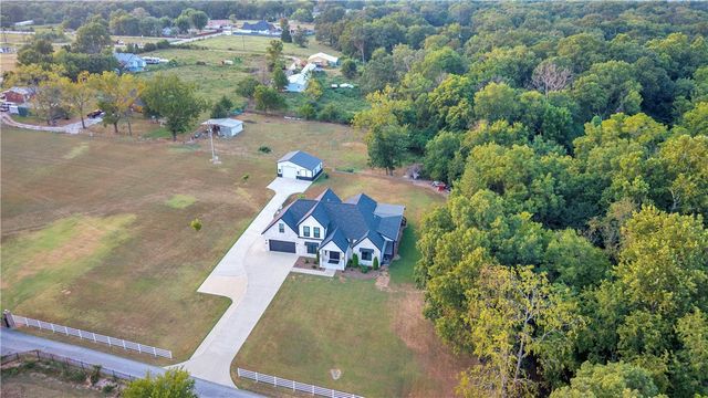 11958 Landers Road, Rogers, AR 72756