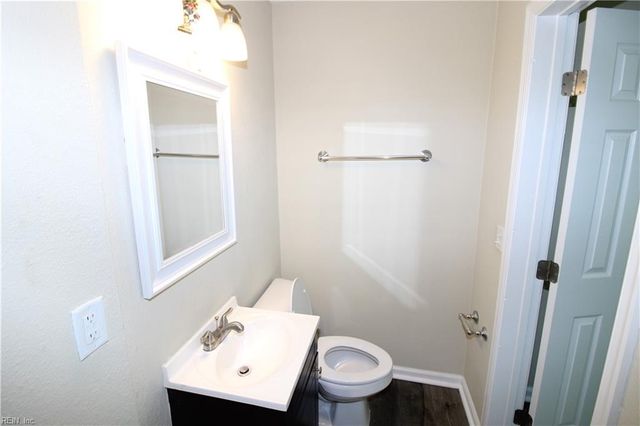 6 Snidow BLVD, Newport News, VA 23608