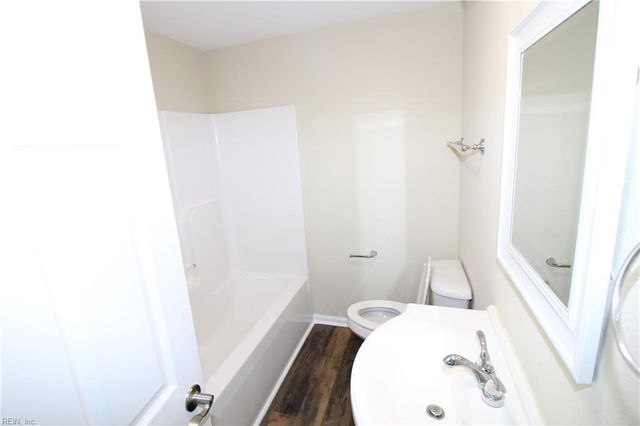 6 Snidow BLVD, Newport News, VA 23608