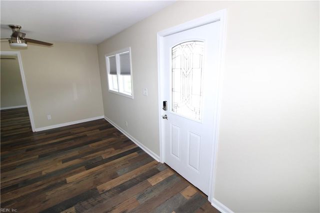 6 Snidow BLVD, Newport News, VA 23608