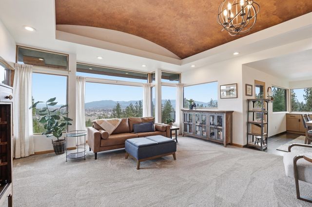 6110 N Ryley Ln, Otis Orchards, WA 99027