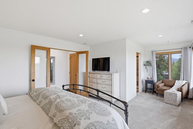 6110 N Ryley Ln, Otis Orchards, WA 99027