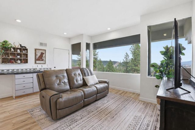 6110 N Ryley Ln, Otis Orchards, WA 99027