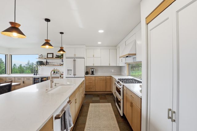 6110 N Ryley Ln, Otis Orchards, WA 99027