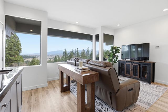 6110 N Ryley Ln, Otis Orchards, WA 99027