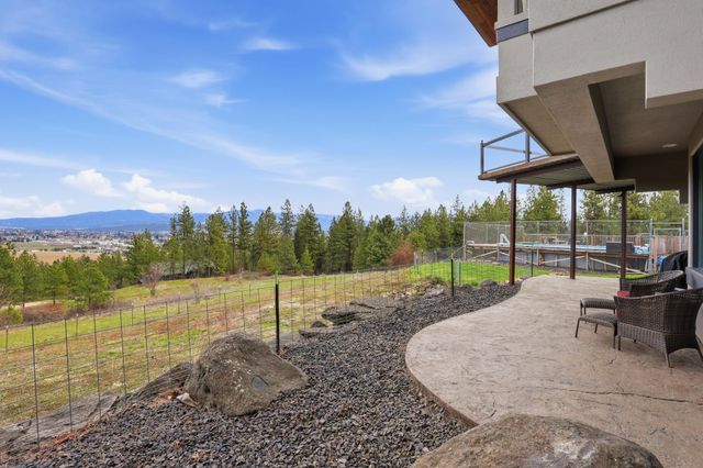 6110 N Ryley Ln, Otis Orchards, WA 99027