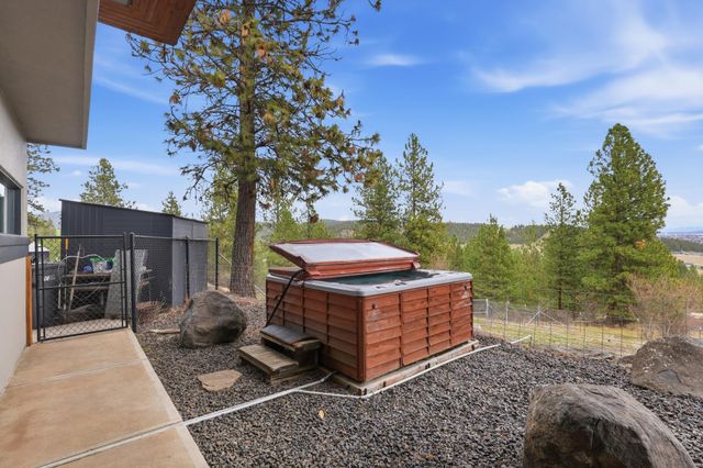 6110 N Ryley Ln, Otis Orchards, WA 99027