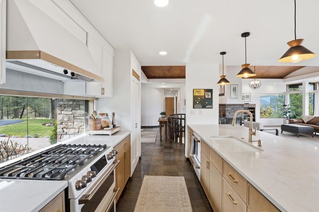 6110 N Ryley Ln, Otis Orchards, WA 99027