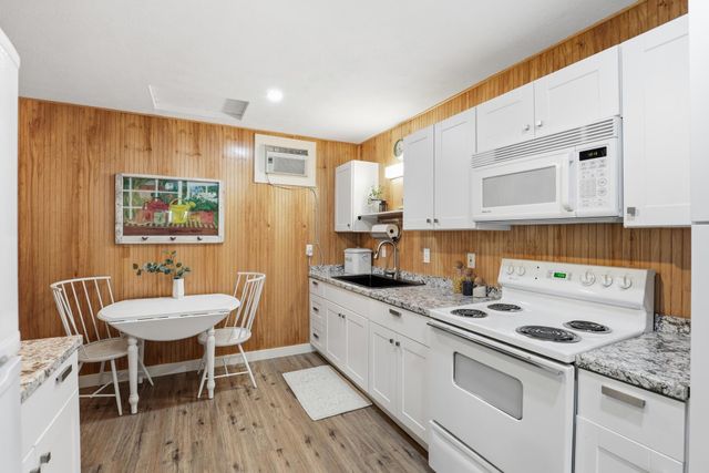 6110 N Ryley Ln, Otis Orchards, WA 99027