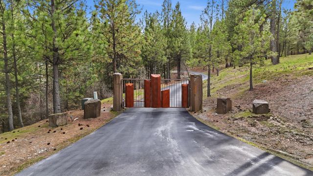 6110 N Ryley Ln, Otis Orchards, WA 99027