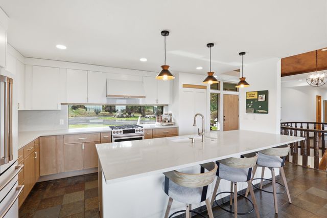 6110 N Ryley Ln, Otis Orchards, WA 99027