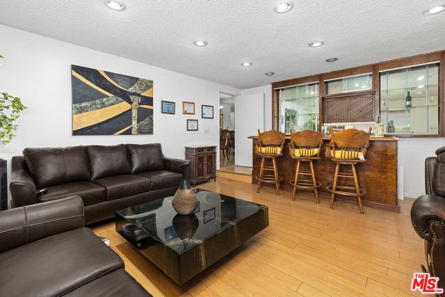 11619 Daleside Avenue, Hawthorne, CA 90250