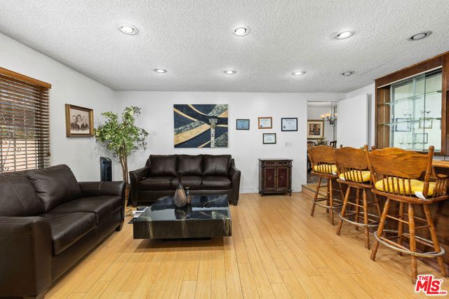 11619 Daleside Avenue, Hawthorne, CA 90250