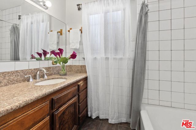 11619 Daleside Avenue, Hawthorne, CA 90250