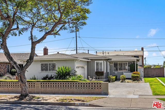 11619 Daleside Avenue, Hawthorne, CA 90250