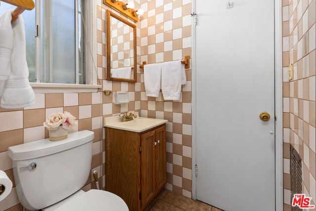 11619 Daleside Avenue, Hawthorne, CA 90250